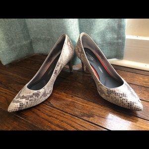 Rockport Total Motion Snakeskin Heels, Size 8